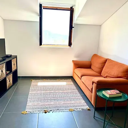 Casa Amarela - *